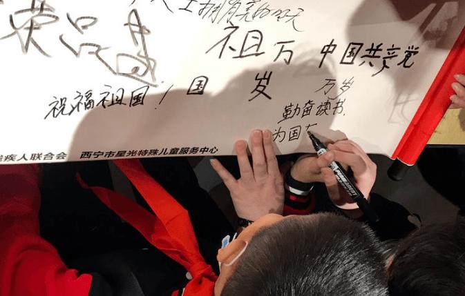 想吃粘豆包别出去买了,和面和做法都告诉你,粘软香甜,口感细腻红迪网,分享你的兴趣
